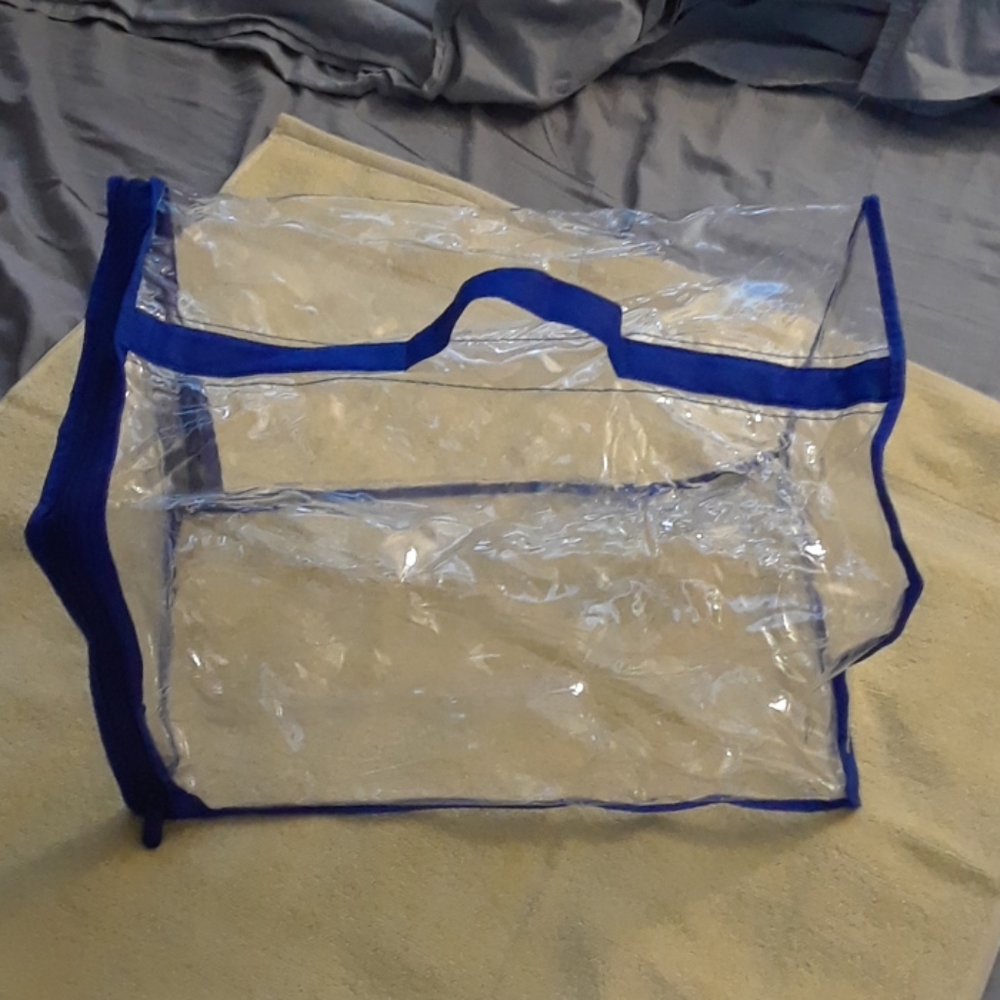 See-through carrying case 10 per item